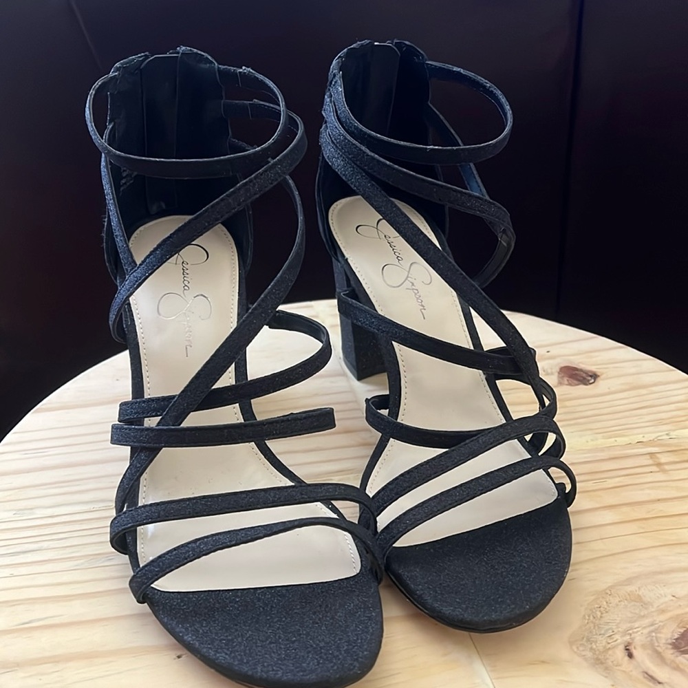 Black heels size 11 JT-A